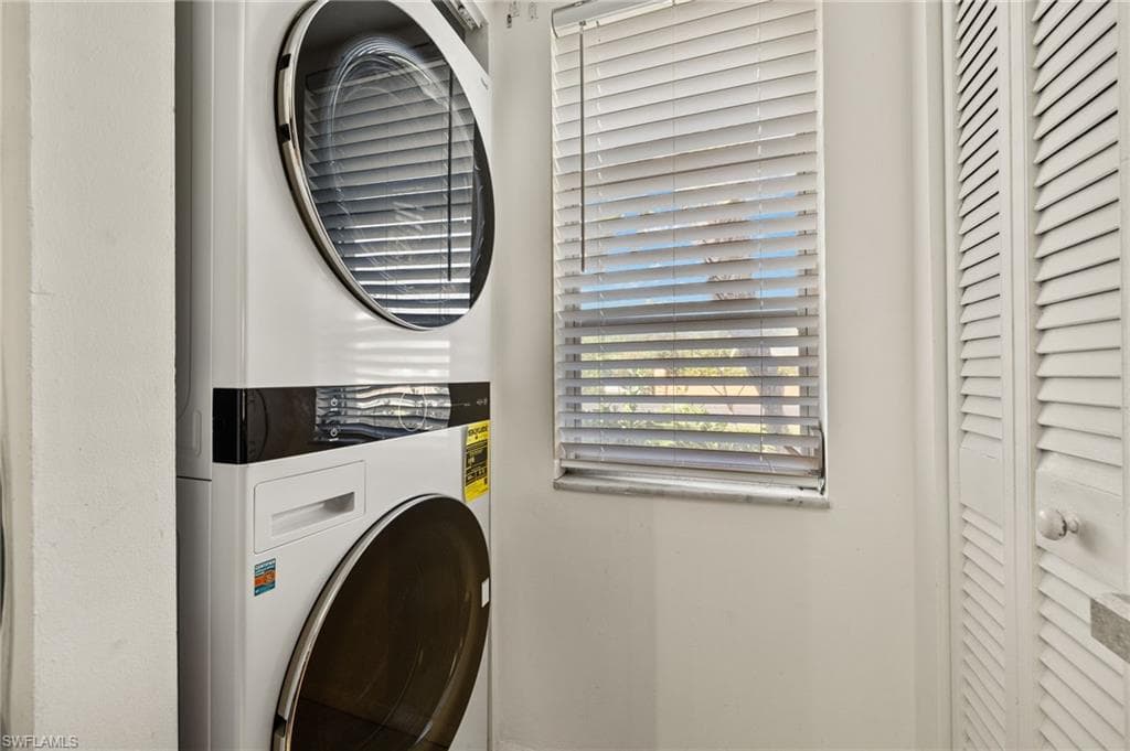 1400 Pompei LN # 1, NAPLES FL 34103-23