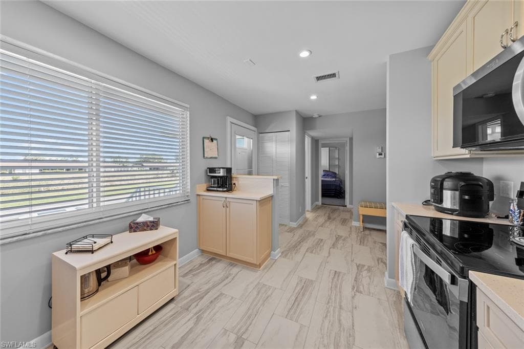 865 Teryl RD # 2114, NAPLES FL 34112-10