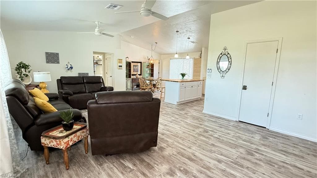 18161 Interlochen LN, ALVA FL 33920-2