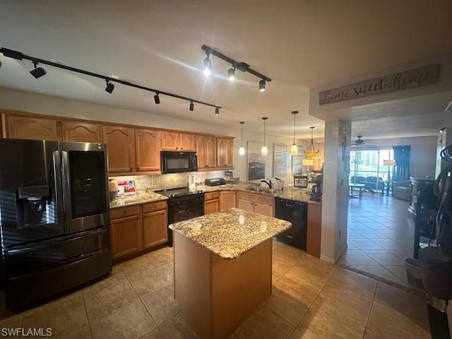 120 Pebble Shores DR # 106, NAPLES FL 34110-14