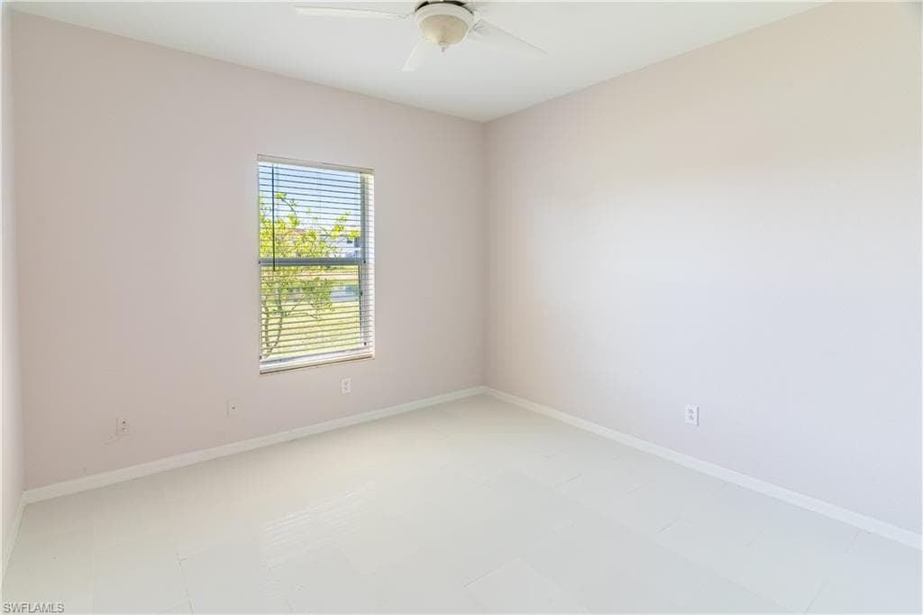 2895 Orange Grove TRL, NAPLES FL 34120-21