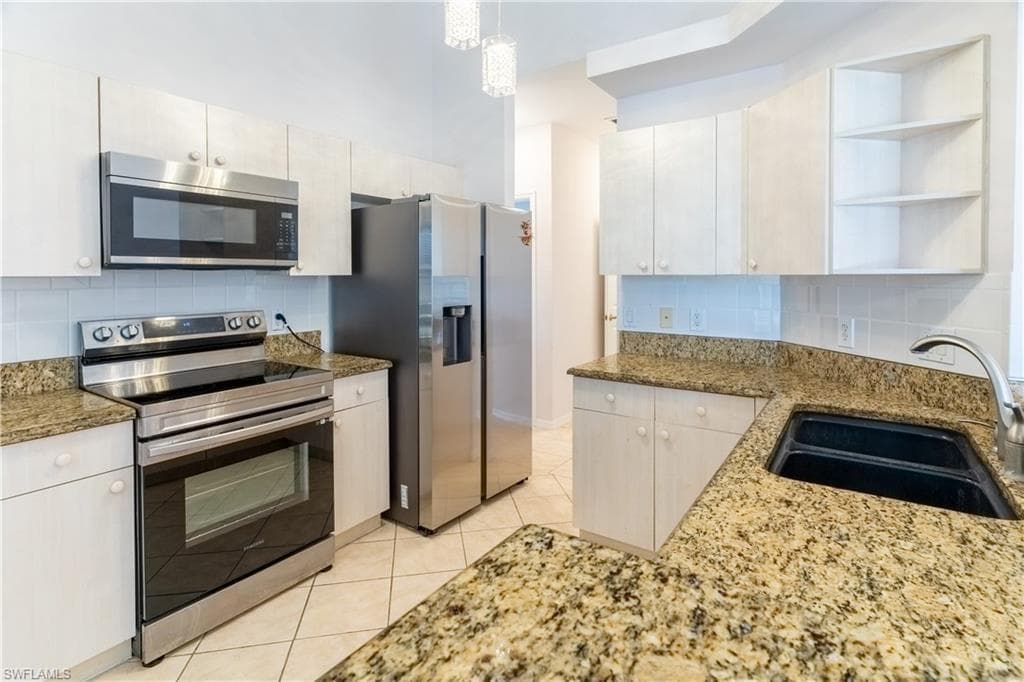 2895 Orange Grove TRL, NAPLES FL 34120-8