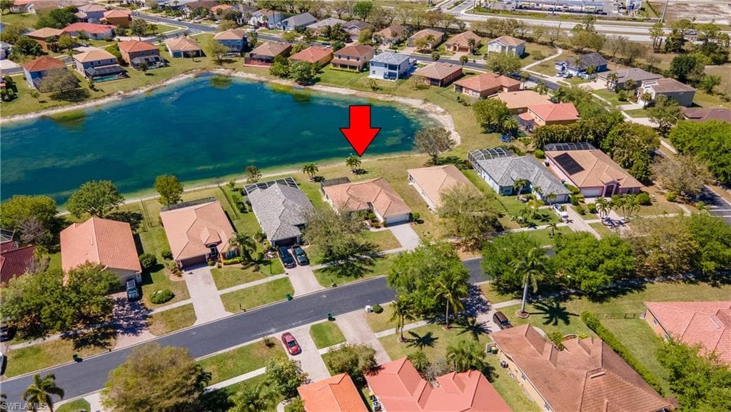 2895 Orange Grove TRL, NAPLES FL 34120-32