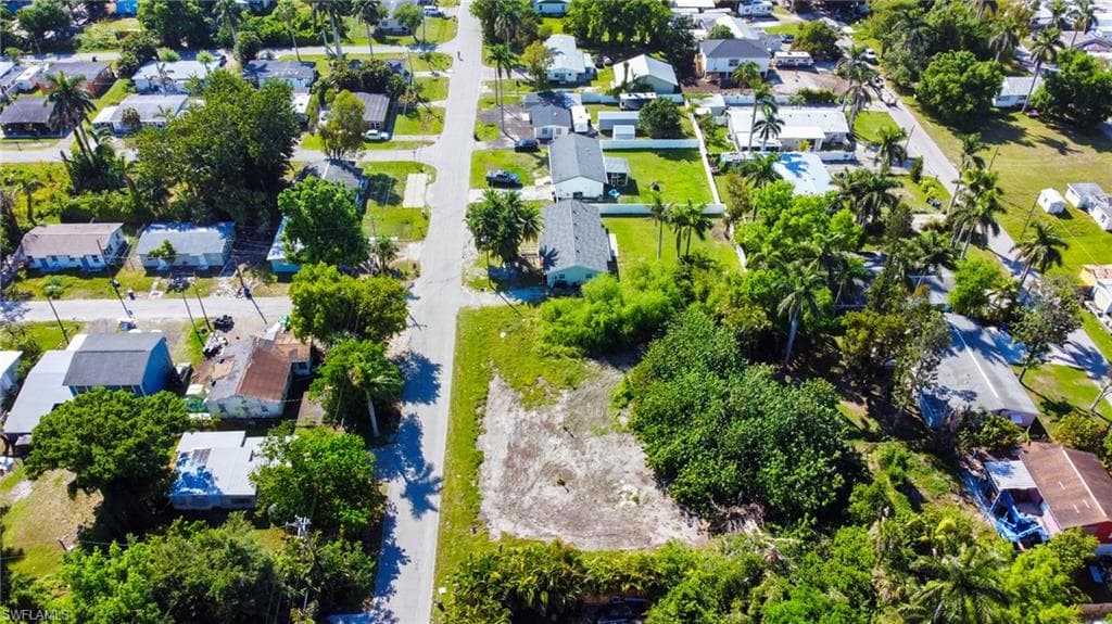 58 Cabana AVE, NORTH FORT MYERS FL 33903-2