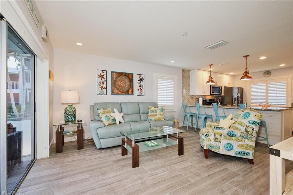 5027 SW 16th PL # 103, CAPE CORAL FL 33914-13