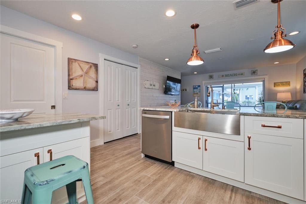 5027 SW 16th PL # 103, CAPE CORAL FL 33914-7