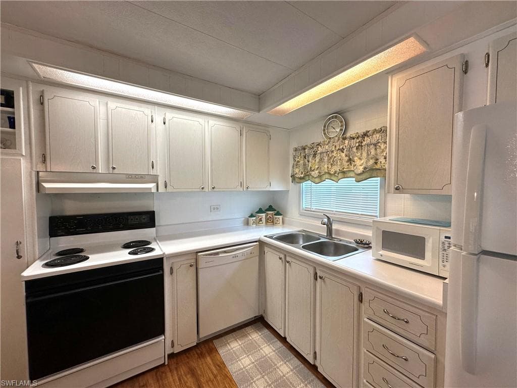 20660 Port DR, ESTERO FL 33928-8