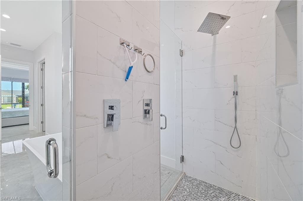 3619 SE 16th PL, CAPE CORAL FL 33904-36