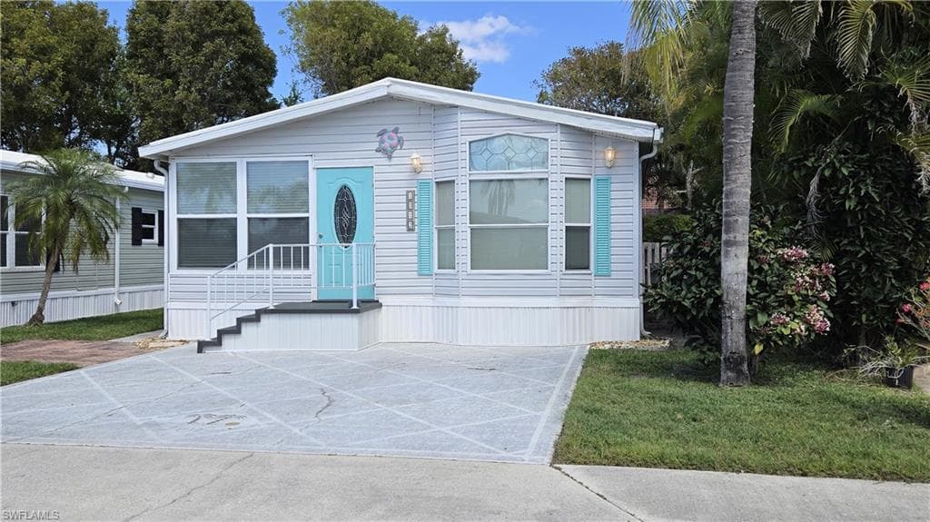 1012 Crystal Lake DR, NAPLES FL 34120-2