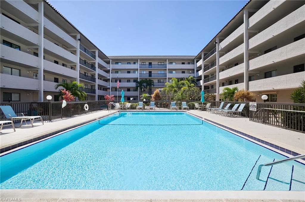 2121 Collier AVE # 518, FORT MYERS FL 33901-20