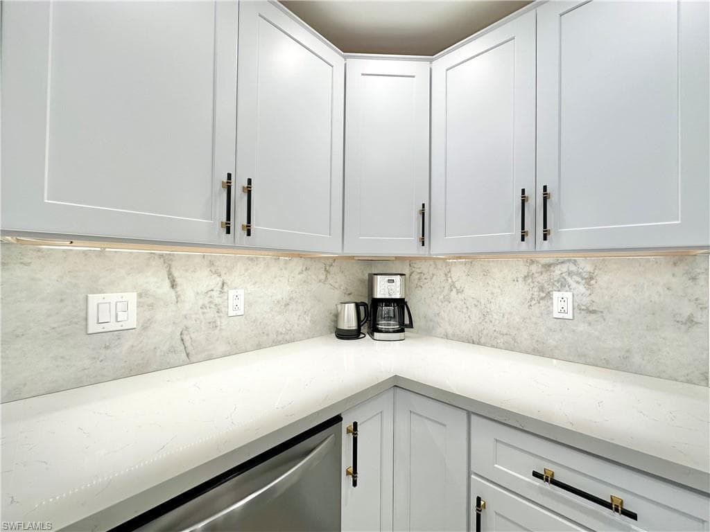 3639 Kent DR, NAPLES FL 34112-17