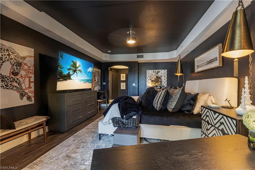 1100 Pine Ridge RD # 400, NAPLES FL 34108-13