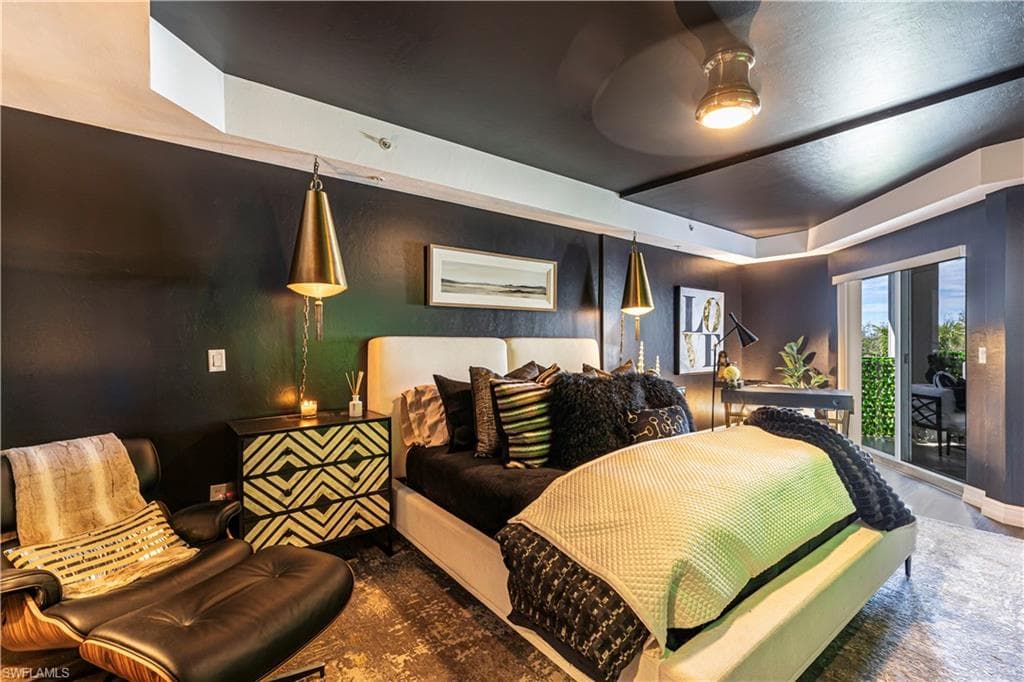 1100 Pine Ridge RD # 400, NAPLES FL 34108-7