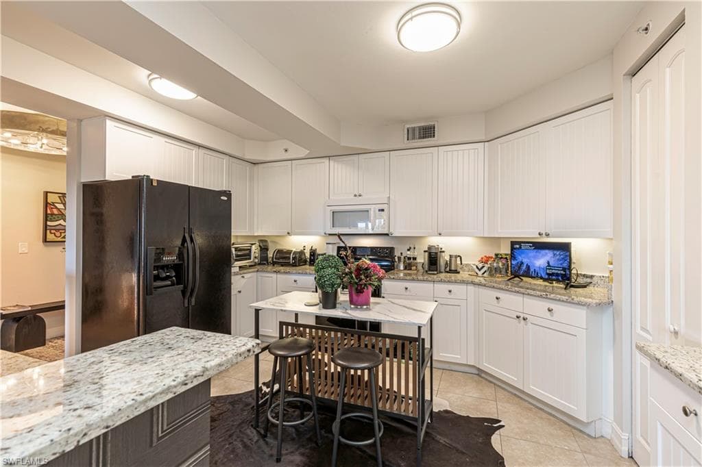 1100 Pine Ridge RD # 400, NAPLES FL 34108-20