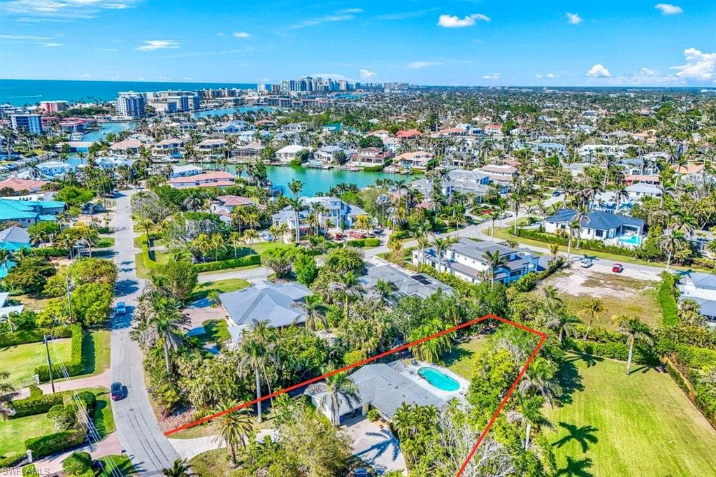 289 Spring Line DR, NAPLES FL 34102-3