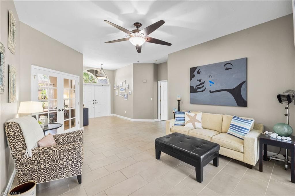 12471 Woodtimber LN, FORT MYERS FL 33913-7