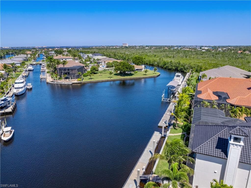 4831 Conover CT, FORT MYERS FL 33908-44