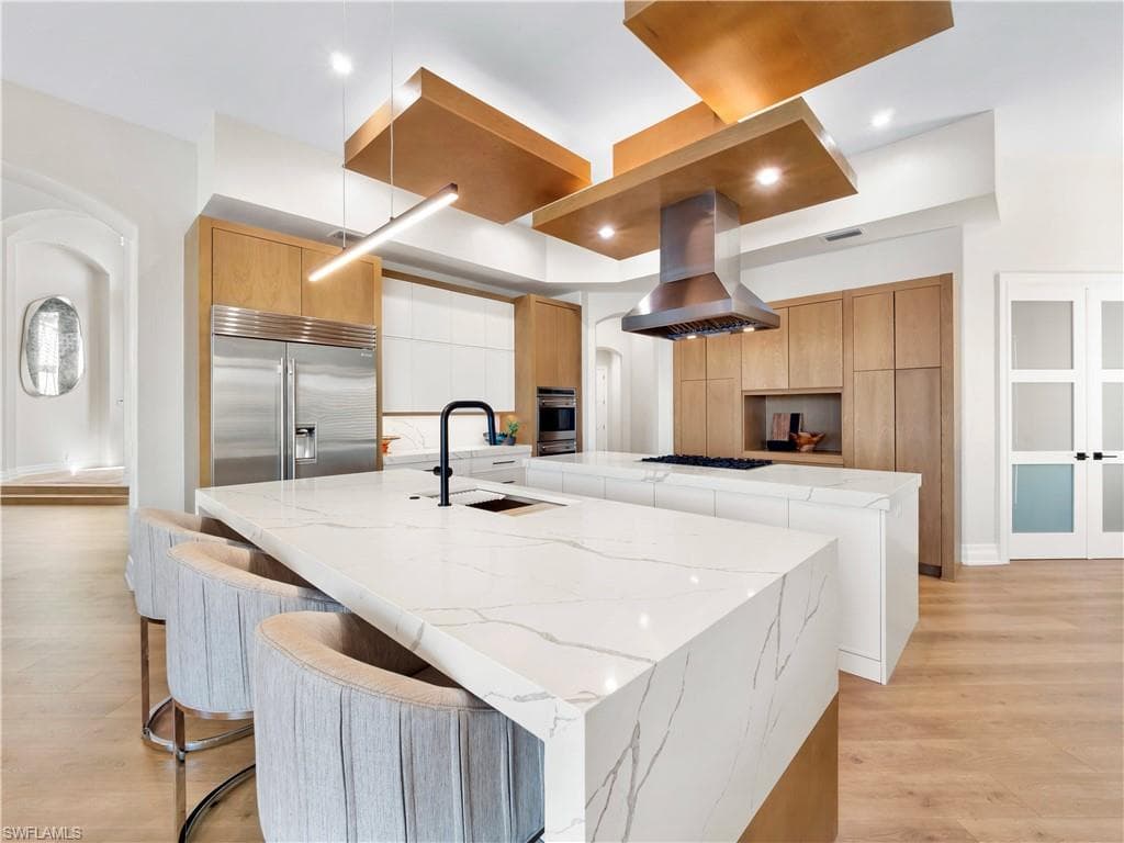 4831 Conover CT, FORT MYERS FL 33908-10