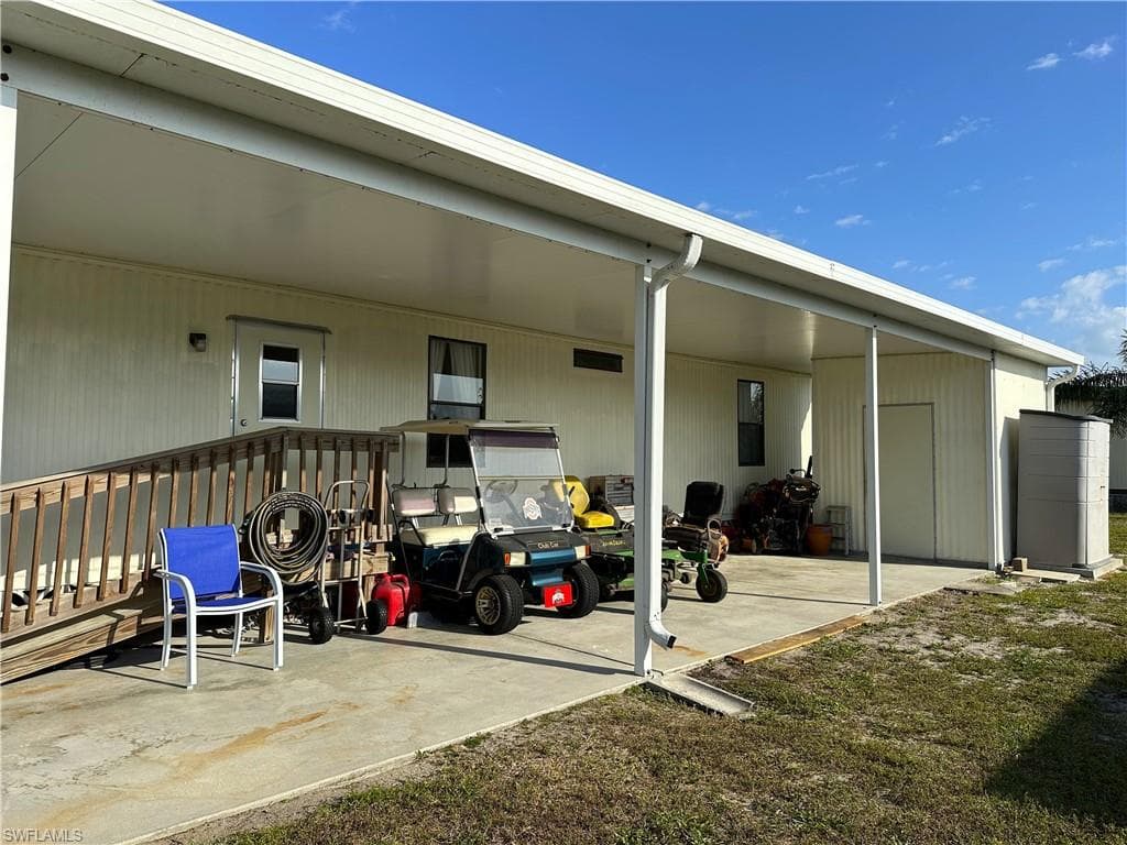 210 Pine Key LN # 210, NAPLES FL 34114-21