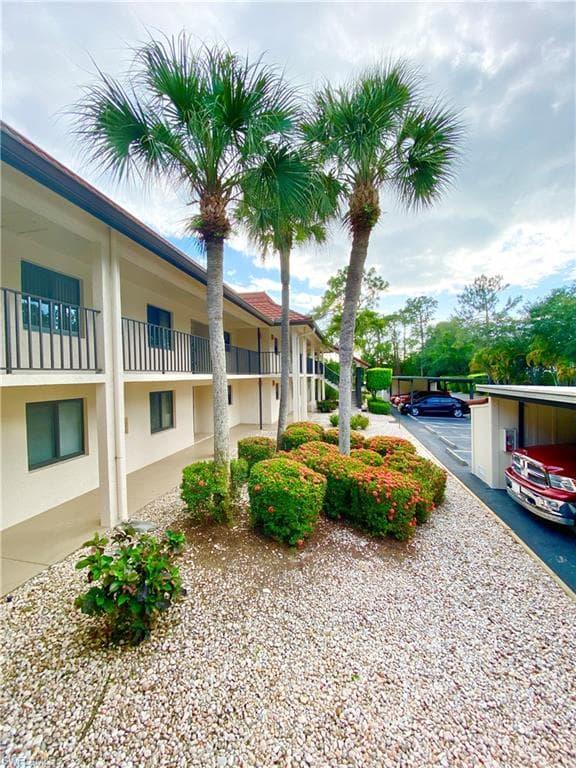 4955 Pepper CIR # 204, NAPLES FL 34113-2