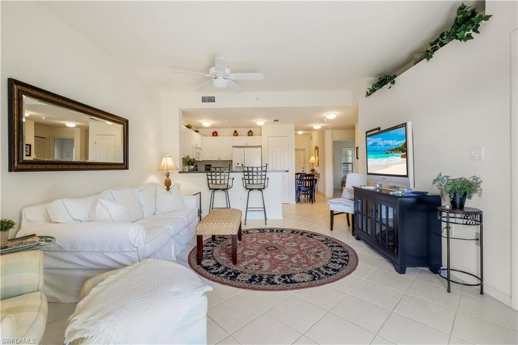 4430 Botanical Place CIR # 305, NAPLES FL 34112-6