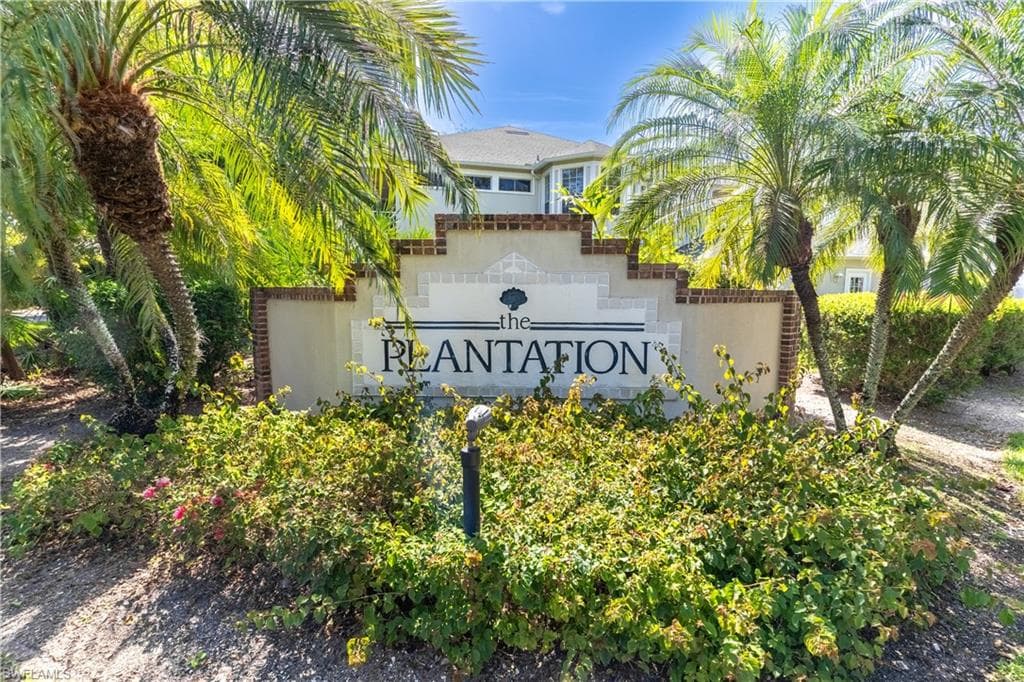 15087 Royal Fern CT # J201, NAPLES FL 34110-1