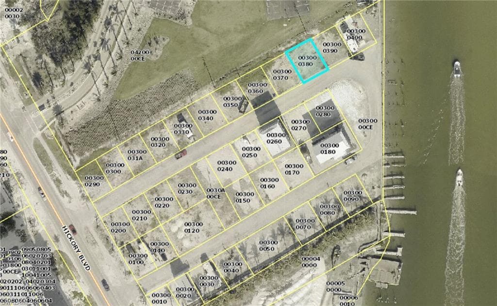 26275 Hickory BLVD, BONITA SPRINGS FL 34134-1