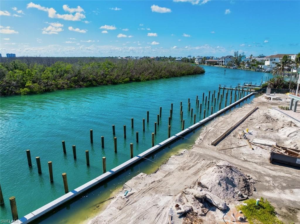 26275 Hickory BLVD, BONITA SPRINGS FL 34134-3
