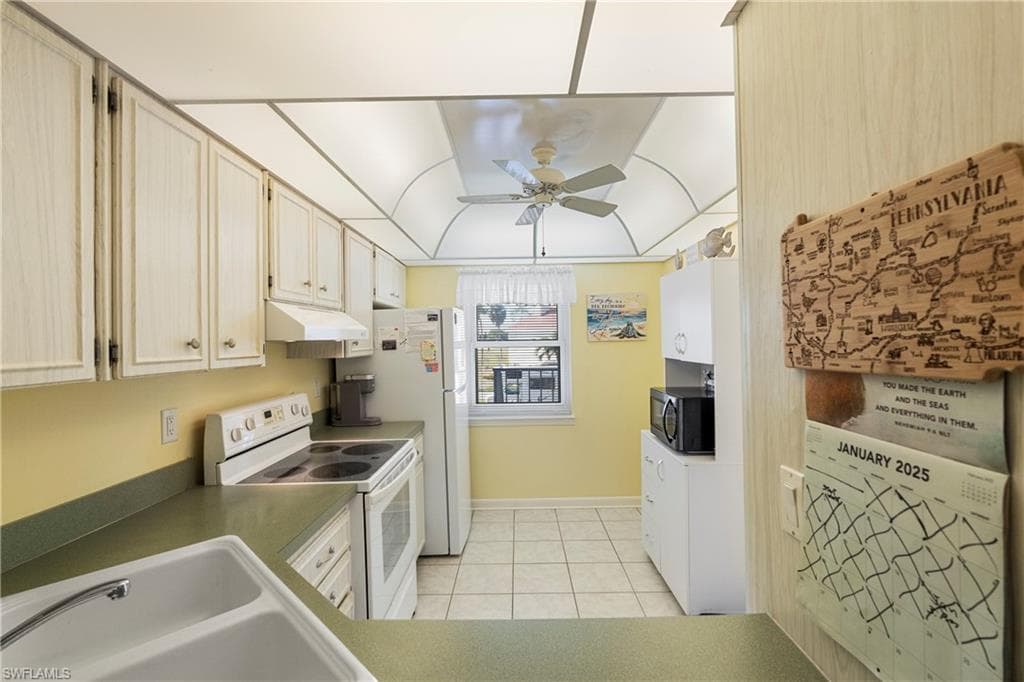 755 Village CIR # 203, VENICE FL 34292-19