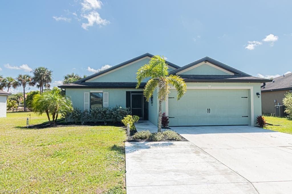 163 Shadow Lakes DR, LEHIGH ACRES FL 33974-1