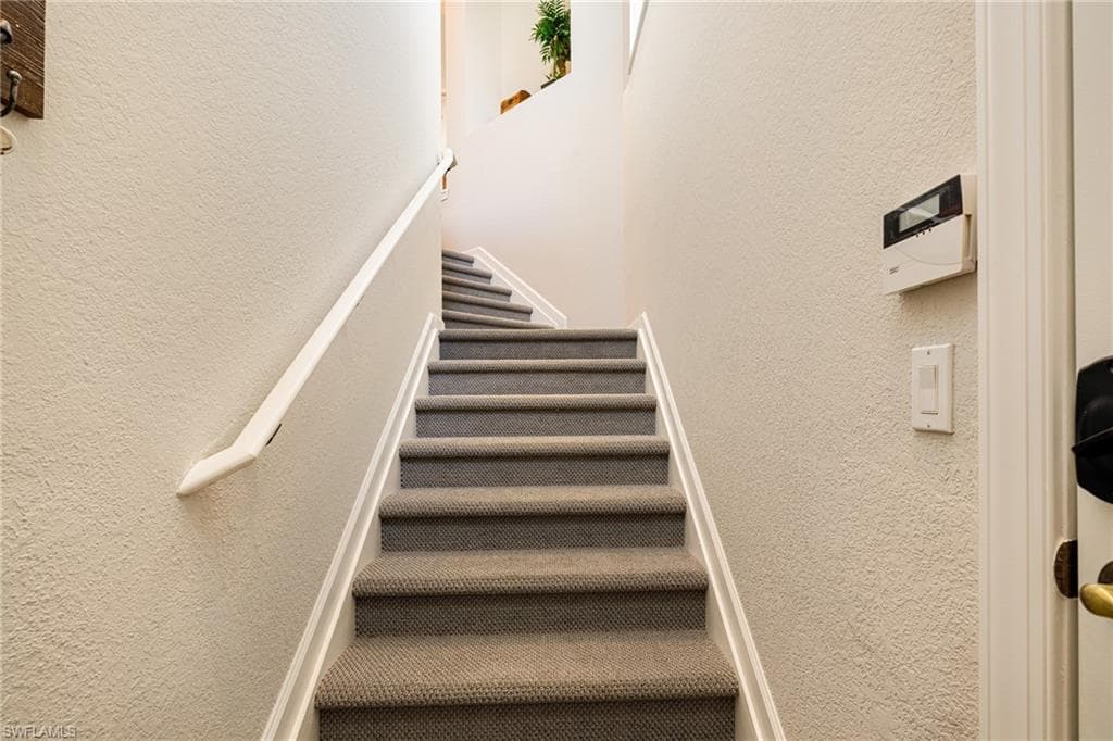 19081 RIDGEPOINT DR # 201, ESTERO FL 33928-35