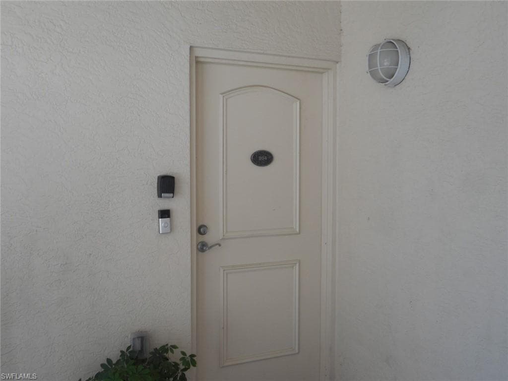 2080 W 1st ST # 304, FORT MYERS FL 33901-25