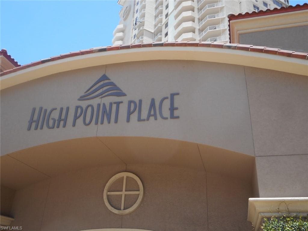 2080 W 1st ST # 304, FORT MYERS FL 33901-27