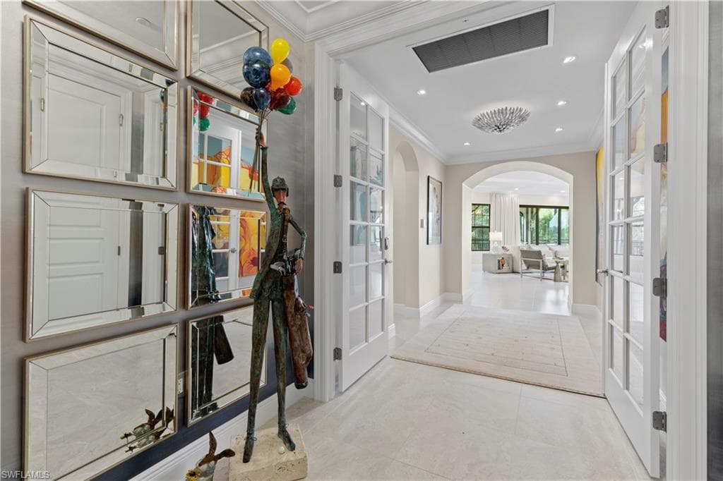 16391 Viansa WAY # 101, NAPLES FL 34110-5