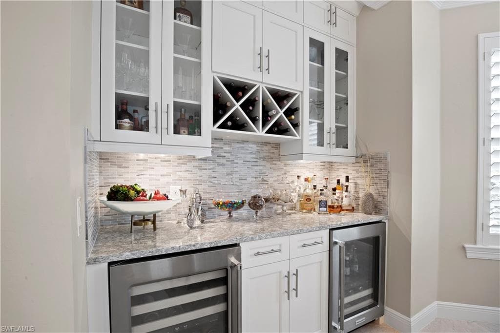 16391 Viansa WAY # 101, NAPLES FL 34110-19