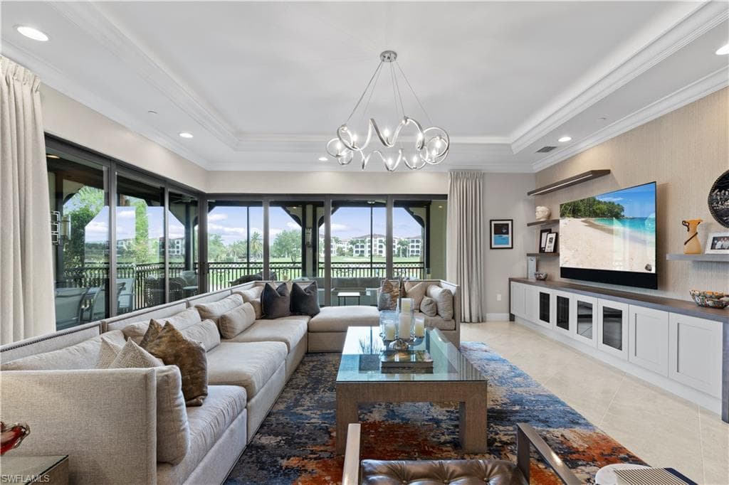 16391 Viansa WAY # 101, NAPLES FL 34110-8