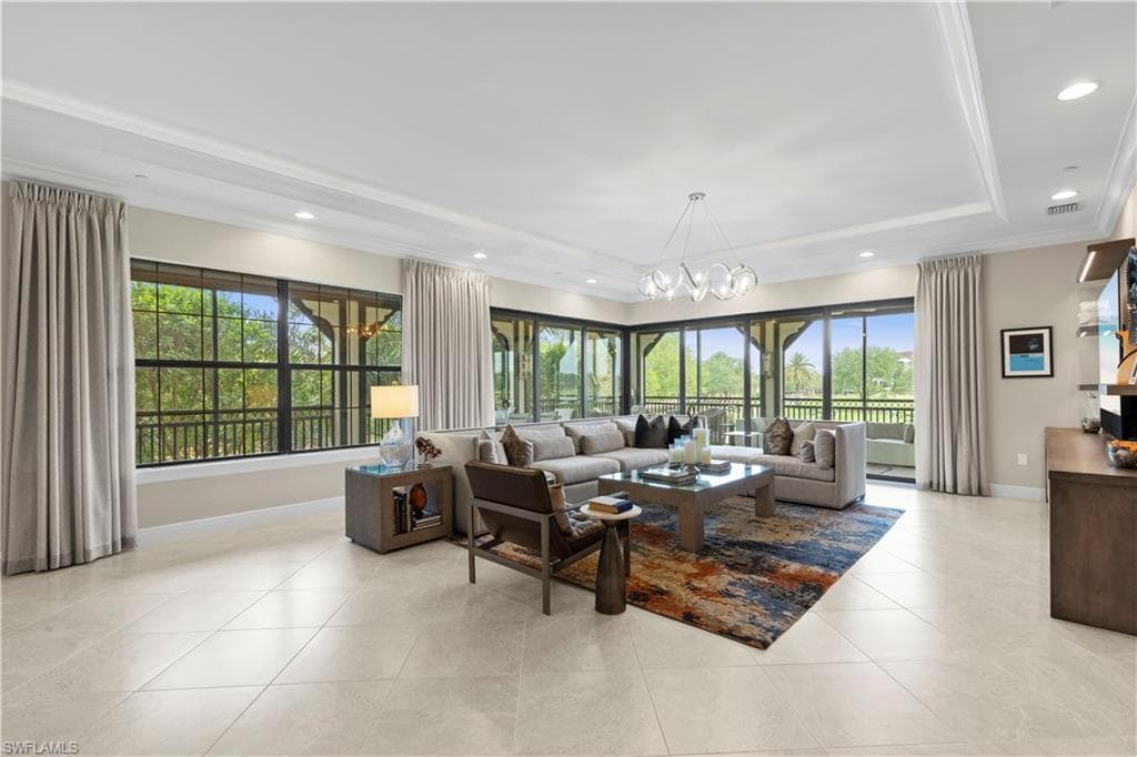 16391 Viansa WAY # 101, NAPLES FL 34110-7