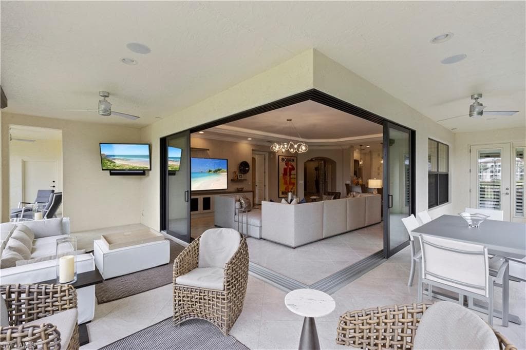 16391 Viansa WAY # 101, NAPLES FL 34110-24