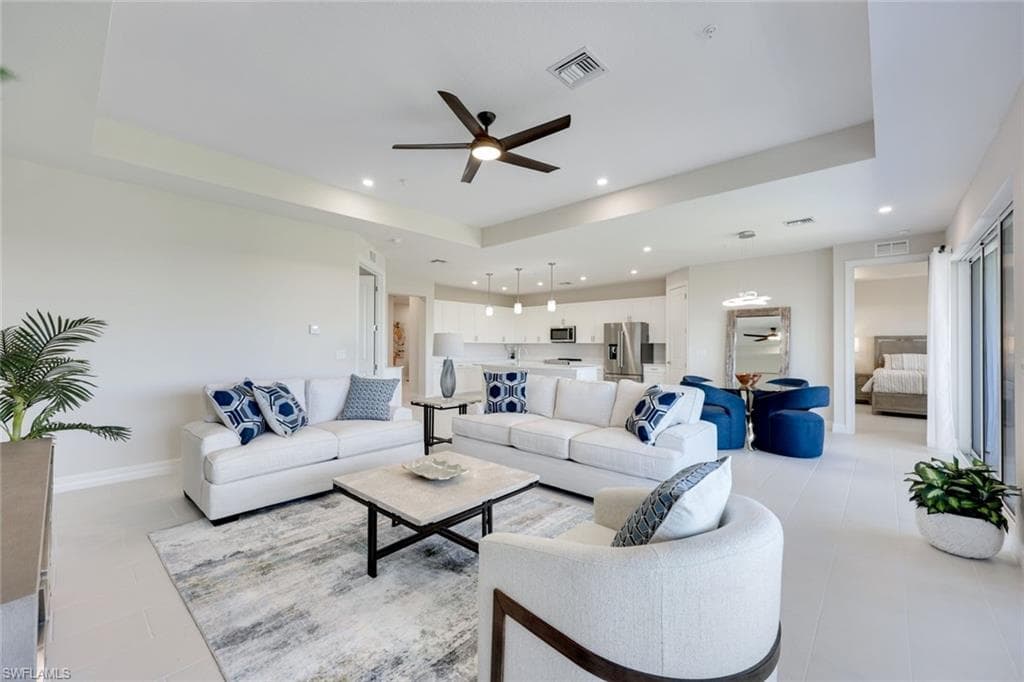 273 Indies DR E 202-2