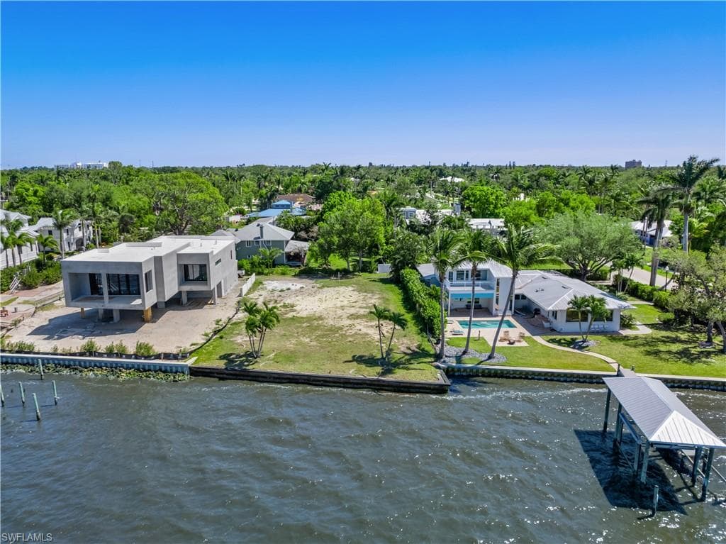 1204 Alhambra DR, FORT MYERS FL 33901-25