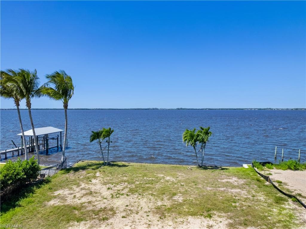 1204 Alhambra DR, FORT MYERS FL 33901-23