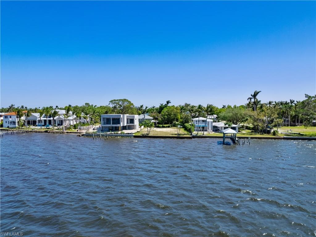 1204 Alhambra DR, FORT MYERS FL 33901-17