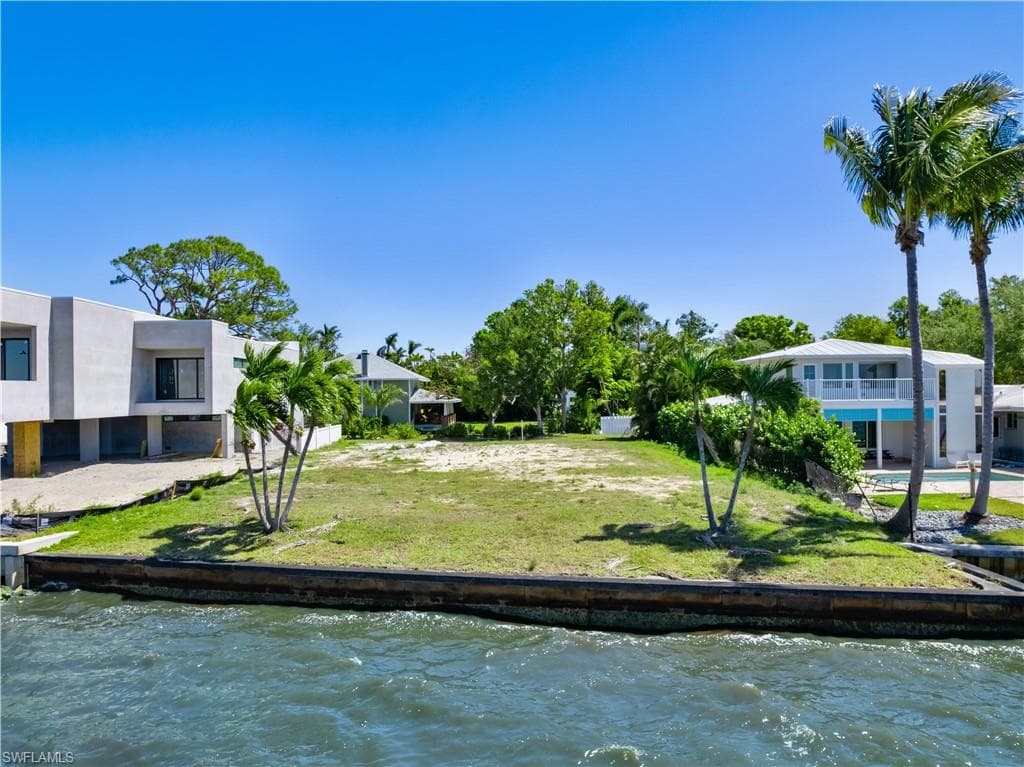 1204 Alhambra DR, FORT MYERS FL 33901-3