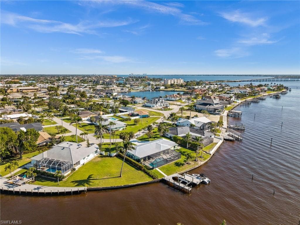 1600 Edith Esplanade-1