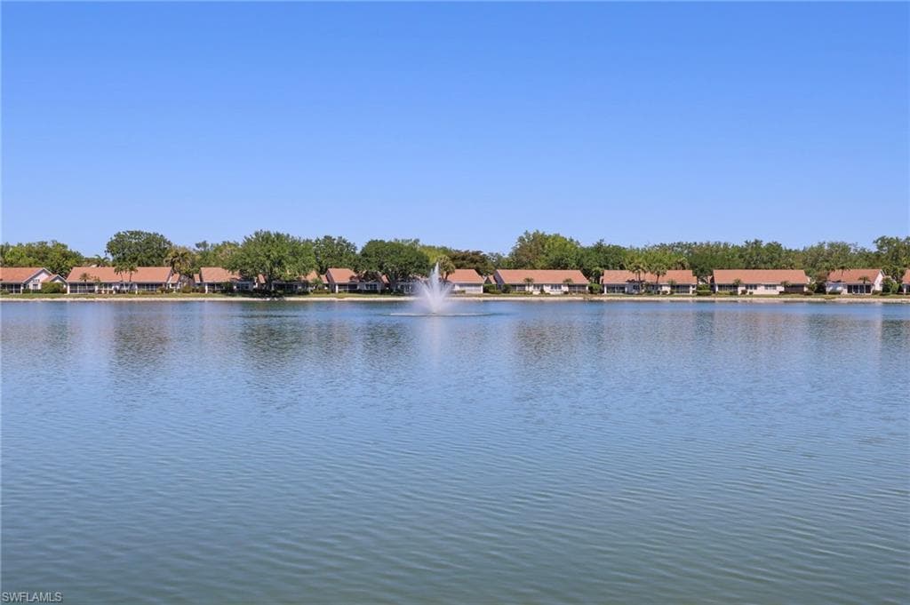 2761 Citrus Lake DR # H102, NAPLES FL 34109-8