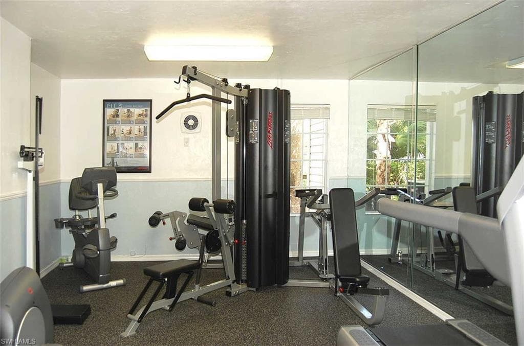 2761 Citrus Lake DR # H102, NAPLES FL 34109-39