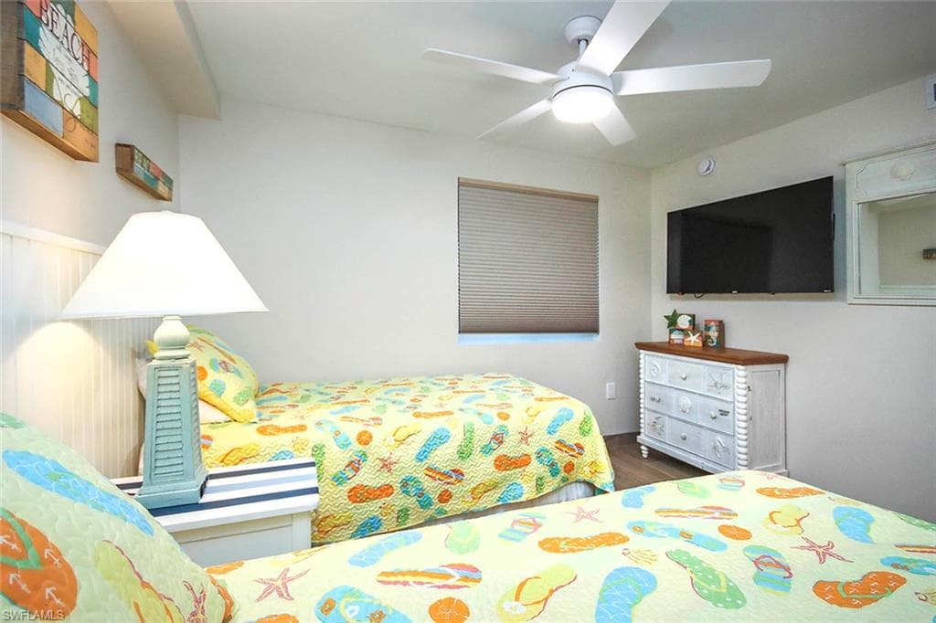 1246 Fulgur ST # 202, SANIBEL FL 33957-16