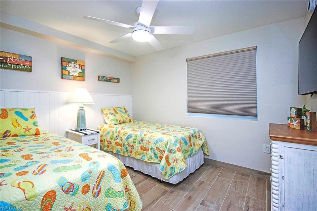 1246 Fulgur ST # 202, SANIBEL FL 33957-15