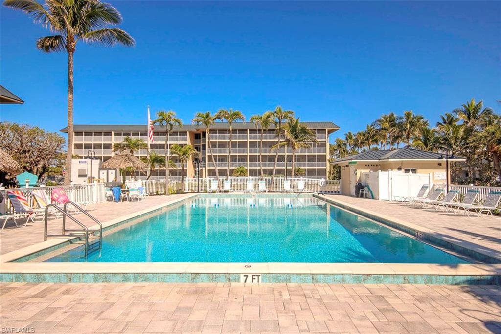1246 Fulgur ST # 202, SANIBEL FL 33957-19