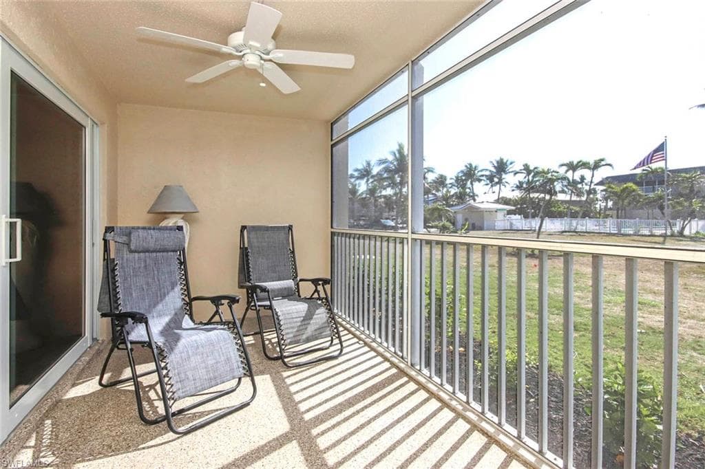 1246 Fulgur ST # 202, SANIBEL FL 33957-10